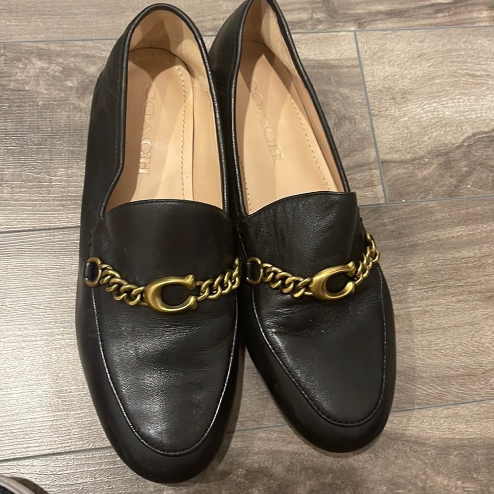Coach flat with around 1.5cm heels